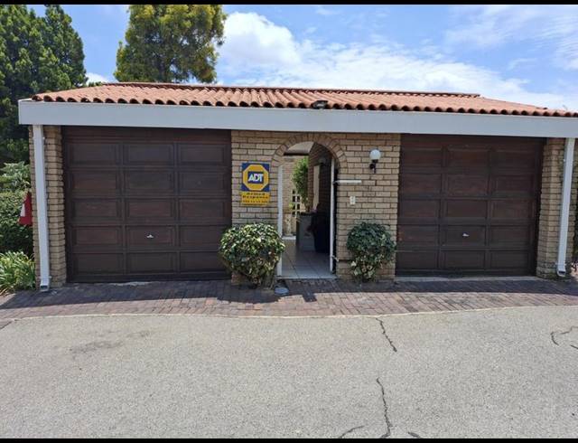 3 BEDROOM TOWNHOUSE FOR SALE IN MORNINGSIDE